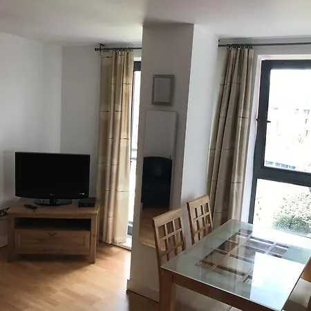 Halo Serviced West One Apartment