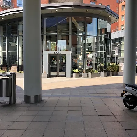 Halo Serviced West One Apartment